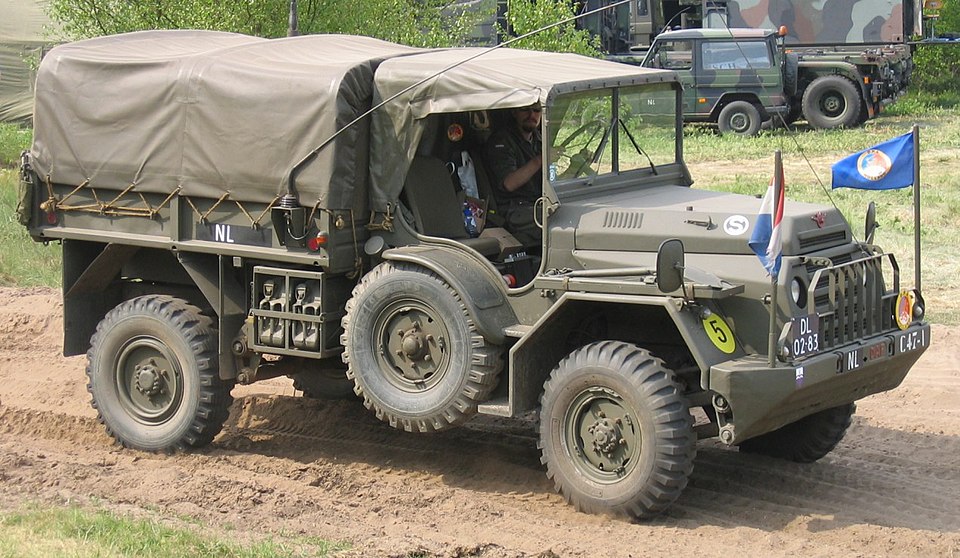 960px-DAF_YA_126.jpg