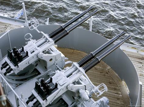 tim-laman-anti-aircraft-guns-on-the-battleship-uss-massachusetts_i-G-26-2625-BA8MD00Z.jpg